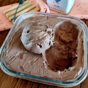 Sorvete de Chocolate com Apenas 3 Ingredientes