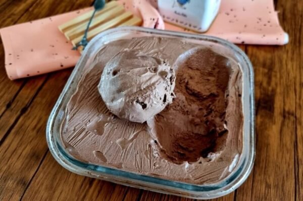 Sorvete de Chocolate com Apenas 3 Ingredientes