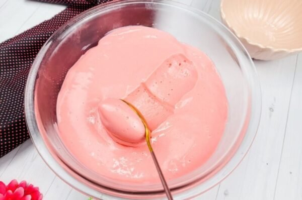 Mousse de Morango com Tang