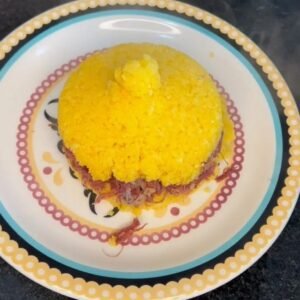 Cuscuz com Carne Seca e Queijo