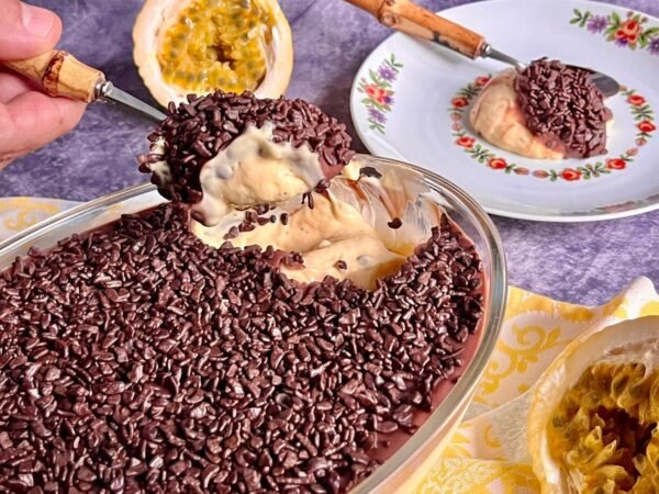 Mousse de Maracujá com Chocolate
