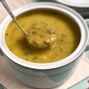 Caldo de Mandioca com Carne Moída