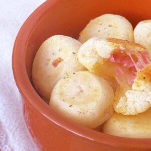 Pão de Queijo de Presunto: Um Aperitivo Quentinho para a Ceia