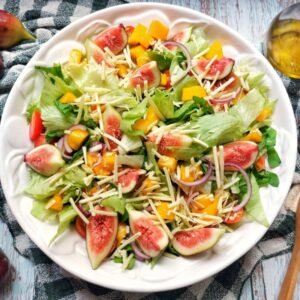 Salada Natalina com Frutas Tropicais